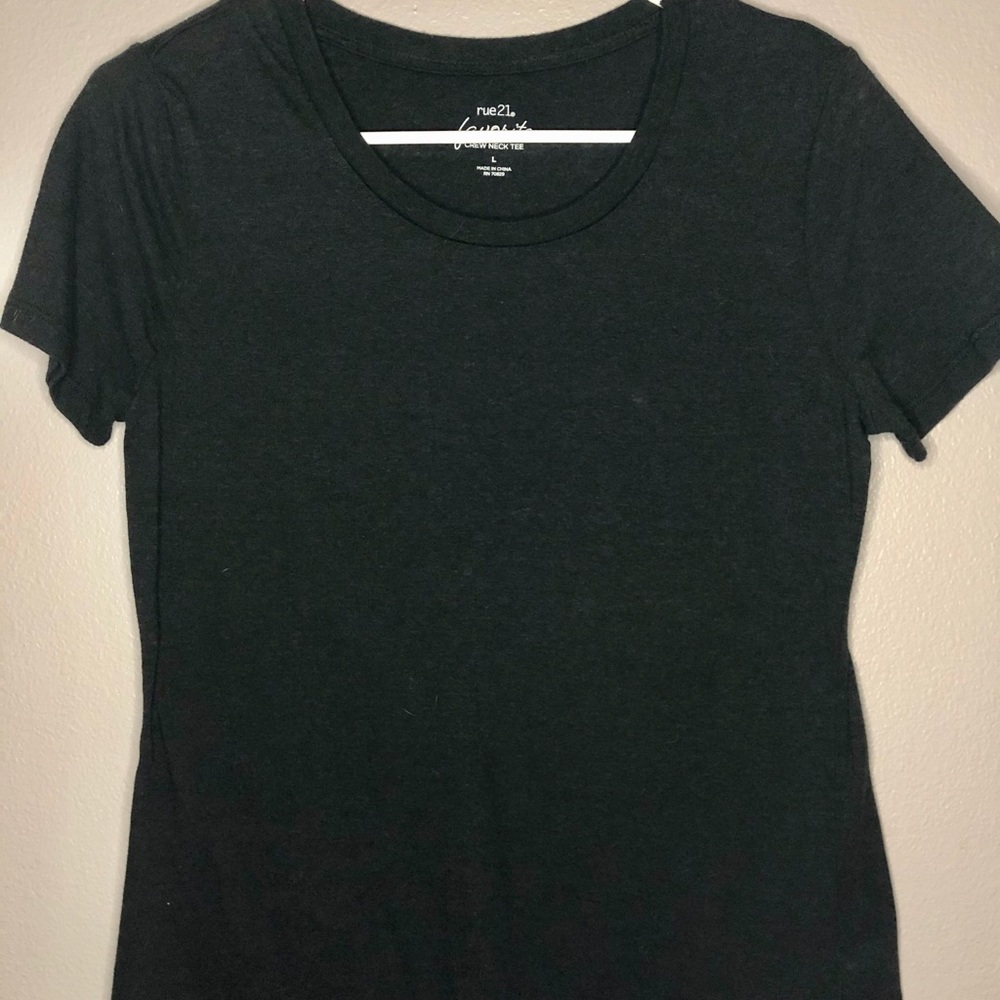 BASIC TEE